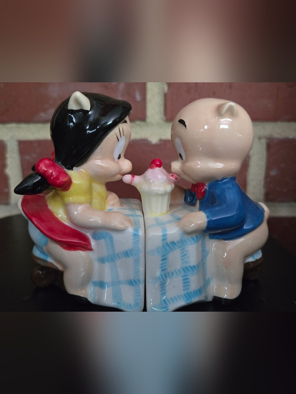 Vintage Looney Tunes Petunia & Porky Pig Salt & Pepper Shakers Ice Cream Diner
